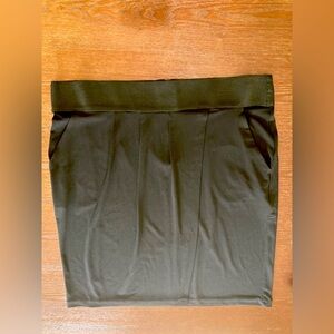 Worthington Stretch Black Wrapped Skirt with Zippered Back Size Medium